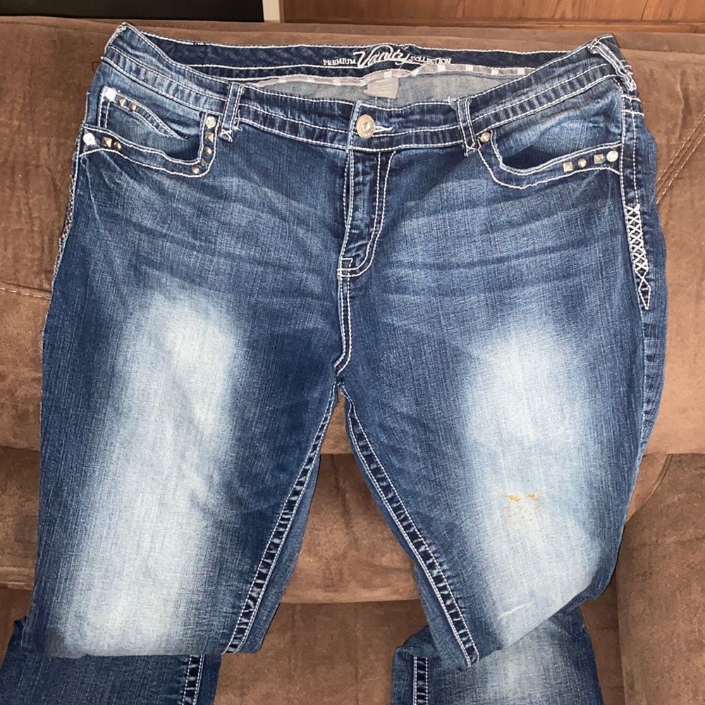 Woman’s curvy vanity denim jeans size 33/33